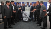 Alckmin e autoridades descerraram a placa inaugural do novo prédio do Fórum, que será equipado e começará a funcionar em três meses (Foto: Guilherme Berti/PMMC)