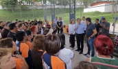 Prefeito Marcus Melo destacou a importância da participação da comunidade nas atividades esportivas desenvolvidas no CER Jardim Camila (Ney Sarmento/PMMC)