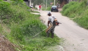 O mutirão do Cuida+Mogi estará neste sábado no Conjunto Santo Ângelo e Centro Cívico, executando trabalhos de varrição, rocada, raspagem e retirada de lixo e entulho (Divulgação/ SMSU)