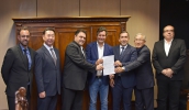 Autoridades comemoram outorga que permite a implantação de aeroporto privado em Mogi: cidade será beneficiada com geração de empregos e impostos - Foto Divulgação