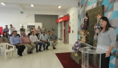 A presidente do Fundo Social de Solidariedade, Karin Melo, lembrou que o altar chega à Prefeitura na Semana Santa, que é um momento de reflexão e renovação da fé (Ney Sarmento/ PMMC)