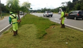As equipes do Cuida+Mogi estarão na Vila da Prata e Parque Morumbi neste sábado, fazendo raspagem, capina e retirada de lixo e descarte irregular (Divulgação/ SMSU)