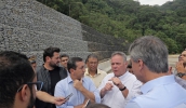Superintendente do DER, Ricardo Volpi, detalhou as providências que estão sendo adotadas, em vistoria com a participação do prefeito Marcus Melo (Ney Sarmento/PMMC)
