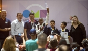 A equipe Technoboys, da EM Dr. Jair Rocha Batalha, em Braz Cubas, conquistou o segundo lugar na categoria Sumô de Robôs. (Foto: Junior Lago/PMMC)