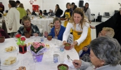 A terceira edição da Noite de Caldos foi realizada na noite desta quinta-feira na Associação de Servidores e atendeu cerca de 150 idosos com jantar e música ao vivo (Ney Sarmento/ PMMC)