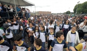 As escolas da cidade deram um show de criatividade ao apresentar os destaques dos oitos distritos mogianos. O desfile contou com 165 escolas. (Foto: Ney Sarmento/PMMC)