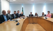 Comitiva de Mogi das Cruzes foi recebida na Secretaria de Assuntos Internacionais (Sain), ligada ao Ministério da Economia, para tratar do Programa + Mogi Ecotietê (Divulgação/PMMC)