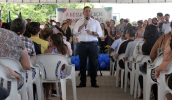 O prefeito Marcus Melo destacou os investimentos que Jundiapeba vem recebendo nas áreas de educação, saúde e saneamento. (Foto: Guilherme Berti/PMMC)