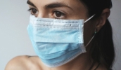 Uso de máscaras de proteção facial é uma forma de prevenção para combater a disseminação do novo coronavírus e da pandemia da Covid-19 que atinge o país