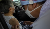 Para fazer agendamento e obter mais informações sobre locais de vacinação e número de doses disponibilizadas é necessário acessar o Clique Vacina (Foto: Pedro Chavedar/PMMC)