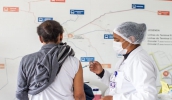 Vacinação já foi ofertada em diferentes pontos diversos da cidade no próximo sábado, dia 13/5 (foto: Divulgação/PMMC)