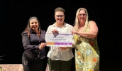 O segundo lugar ficou com o projeto “Ouro da Casa” de Tainá Rodrigues da Silva Camillo, professora que atua nas ações pedagógicas da EM Profª Florisa Faustino Pinto, no Oropó. (Divulgação/ . . .