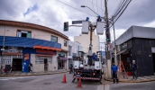 Trabalho compreende a substituição de 118 câmeras de monitoramento antigas por modelos mais modernos e eficientes, na região central e bairros da cidade (Warley Kenji/PMMC)