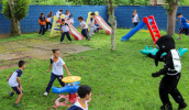 Após a palestra, a chegada do Dengoso, animou a turma de 34 alunos do 1º ao 5º ano da escola. (Divulgação/PMMC)