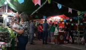 Além das tradicionais barracas dos feirantes, ambas as feiras ganharão uma atmosfera festiva com a decoração temática das festas juninas (Divulgação/PMMC)