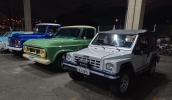 A feira noturna de Braz Cubas sedia toda última quinta-feira de cada mês um encontro de carros antigos (Divulgação/PMMC)