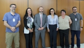 Secretária Patricia Cesare recebeu o promotor Leandro Lippi ao lado de técnicos da Secretaria de Meio Ambiente e Proteção Animal (Divulgação/PMMC)