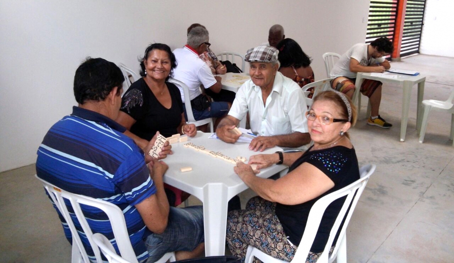 Jogos de mesa são opções para os frequentadores do Parque da Cidade