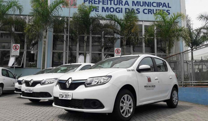 Rede Básica de Saúde recebeu três veículos Sandero para ações de supervisão (foto: Rebeca Barufi/PMMC)