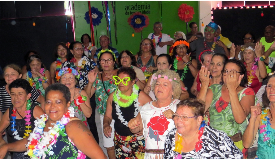 UnicaFisio promoveu um baile de Carnaval com ares tropicais (foto: Cleber Lazo/Divulgação)