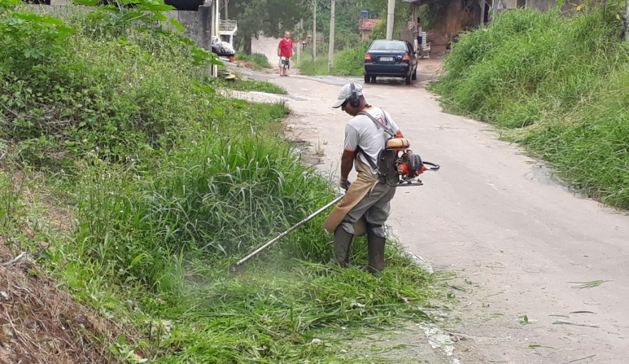 O mutirão do Cuida+Mogi estará neste sábado no Conjunto Santo Ângelo e Centro Cívico, executando trabalhos de varrição, rocada, raspagem e retirada de lixo e entulho (Divulgação/ SMSU)