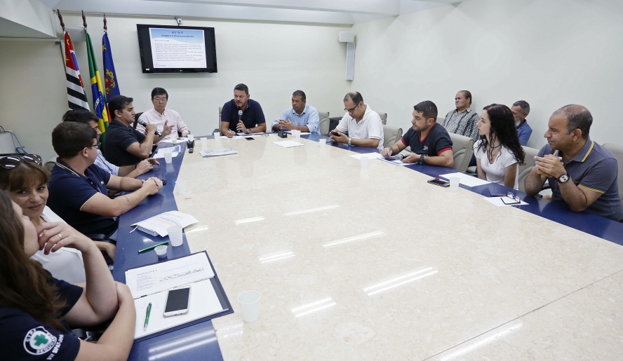 Diretor-geral prestou esclarecimentos e afirmou que problema foi resolvido em menos de 24 horas nas estações de tratamento (Foto: Diego Barbieri/CMMC)
