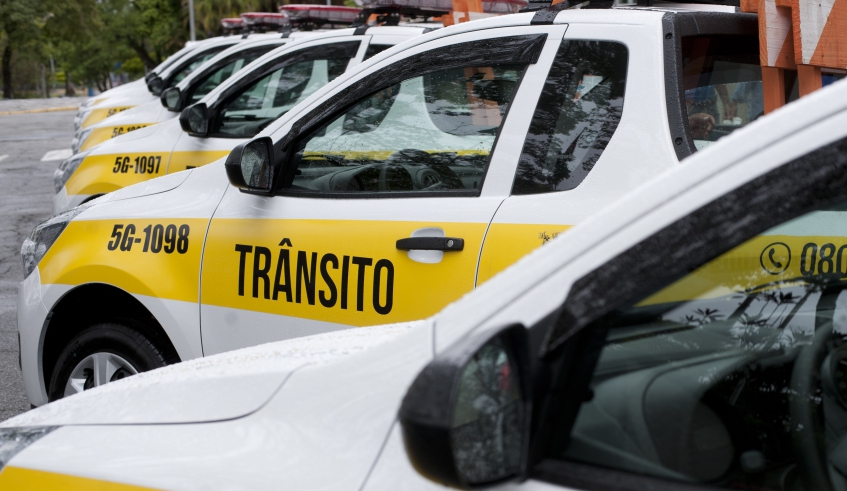 Novas viaturas foram entregues nesta segunda-feira, em evento que também contou com a apresentação do planejamento da Secretaria de Transportes (Junior Lago/PMMC)