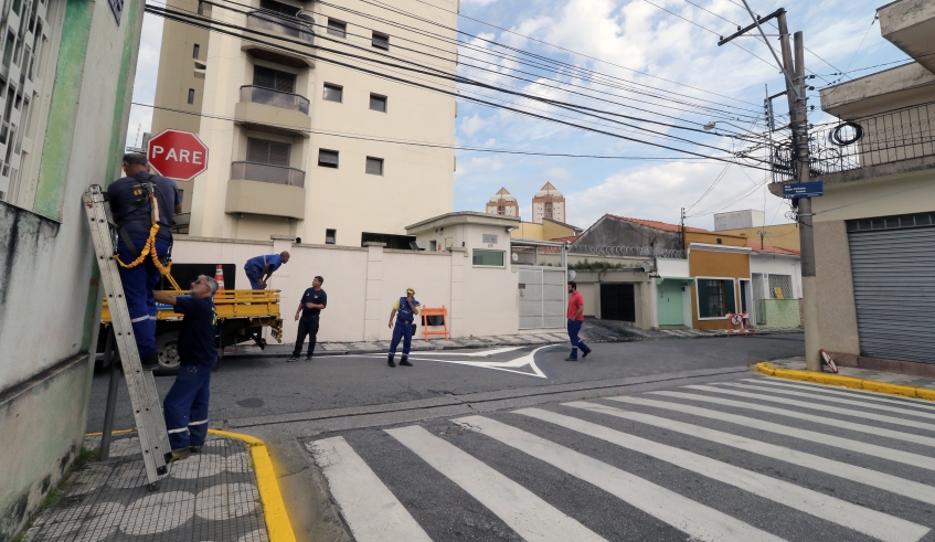 Alteração no quarteirão da rua Presidente Rodrigues Alves permitirá que motoristas que estão na rua Major Pinheiro Franco acessem a rua Navajas (Ney Sarmento/PMMC)
