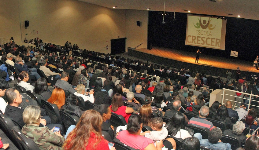 Palestra “Empreendedorismo” com Jacqueline Komura, multiplicadora do programa "Ela Pode”, marcará o encerramento do terceiro bloco de cursos do Crescer. (foto: Guilherme Berti/PMMC)