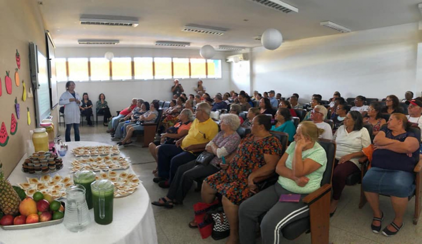 Unica promoveu uma palestra sobre alimentação saudável para pacientes da Academia da Terceira Idade (foto: Vinícius Santana / PMMC)