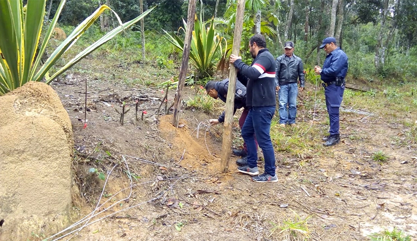 Equipes de fiscalização e da Patrulha Rural evitaram a ocupação irregular de uma área de proteção ambiental na estrada da Fazenda Cuiabá, na Vila Moraes (Divulgação)