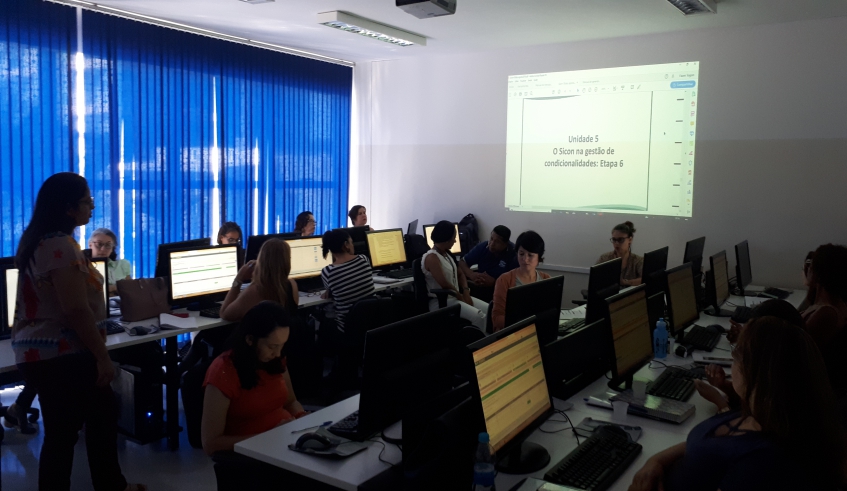 Objetivo é capacitar técnicos dos equipamentos que prestam atendimento ao público, como Cras e Creas