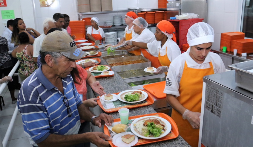 Nas unidades do Bom Prato, as refeições custam R$ 1 no almoço, R$ 1 no jantar e R$ 0,50 no café da manhã (Foto: Ney Sarmento/PMMC)