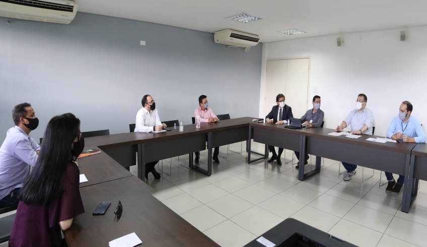 Diálogo entre secretários municipais e representantes dos contadores de Mogi das Cruzes faz parte do trabalho para ações de desburocratização (Ney Sarmento/PMMC)