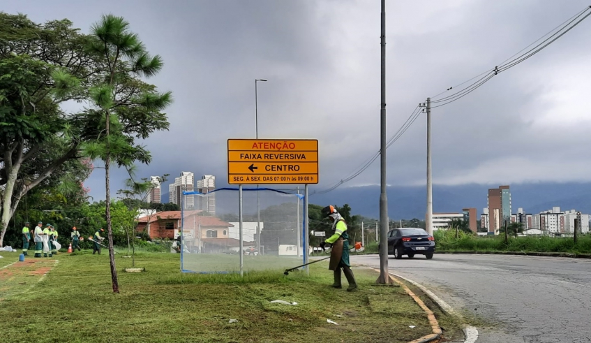 Prefeitura de Mogi das Cruzes - Secretaria de Educação - Notícias -  Avenidas Miguel Gemma e Pedro Romero terão faixas reversíveis a partir  desta segunda-feira