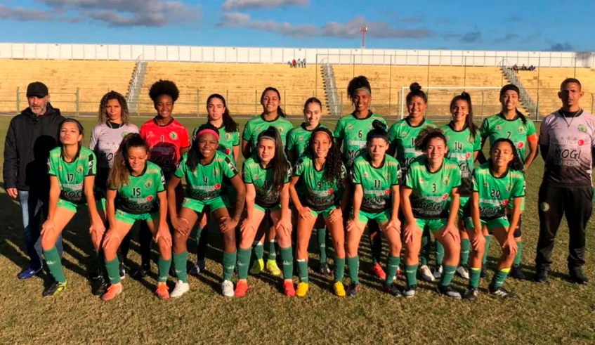 Futebol feminino poderá ser visto por funcionários da prefeitura