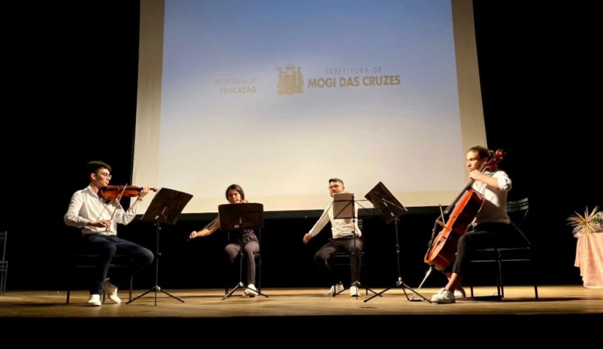 A música ficou por conta do Quarteto de Cordas “Minha Terra Mogi”, da Sinfônica Mogi. (Divulgação/PMMC)