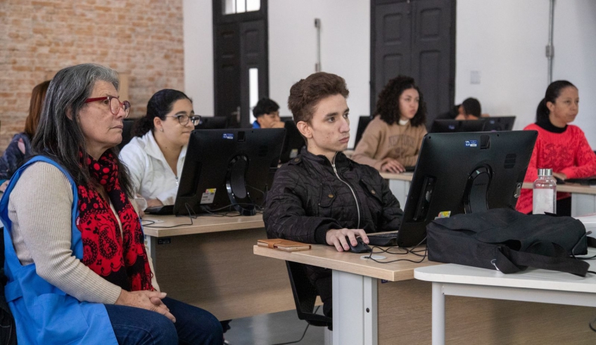 O CRESCER abre inscrições para três cursos gratuitos de capacitação, são ao todo, 38 vagas distribuídas nas unidades de Braz Cubas, Vila Natal e Vila Brasileira (Warley Kenji/PMMC)