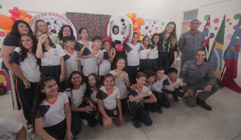 Durante o evento, foram entregues os certificados de conclusão do curso e os alunos destaque das turmas foram homenageados. (Warley Kenji/PMMC)