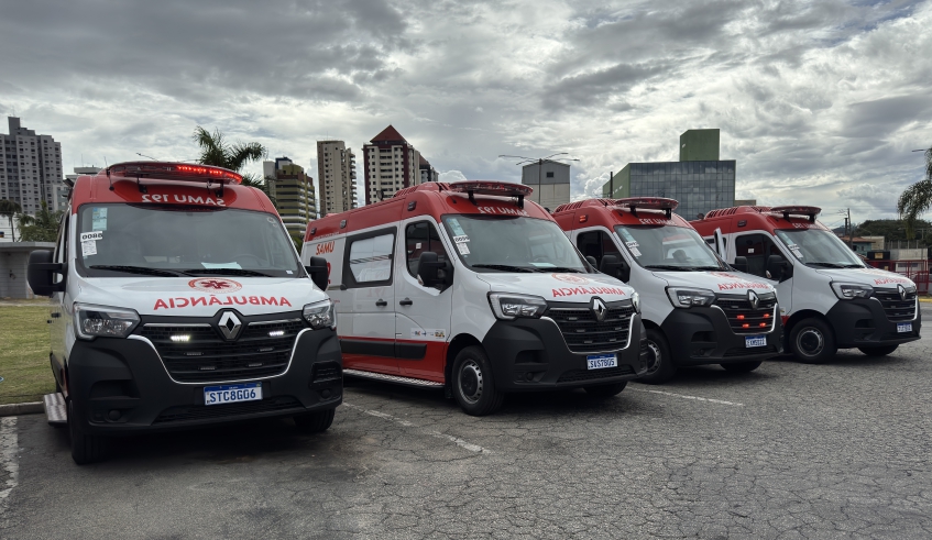 Novas ambulâncias do Samu foram emplacadas e já estão sendo disponibilizadas para o atendimento à população, substituindo veículos mais antigos (Divulgação/PMMC)