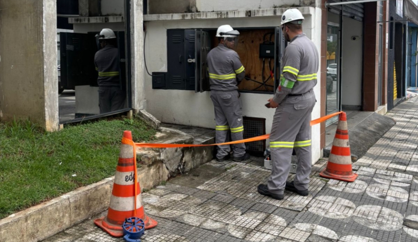 A Secretaria de Assistência Social está com o atendimento temporariamente suspenso devido à falta de energia elétrica no prédio localizado na rua Francisco Franco