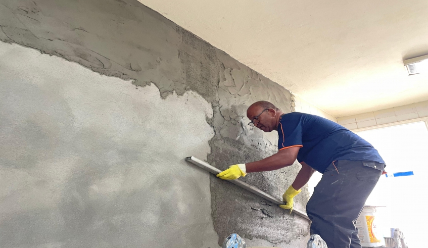 A EM Dr. Luiz Beraldo de Miranda (Parque Olímpico) recebeu uma série de serviços nas últimas semanas, como eliminação de infiltrações, pintura, substituição de luminárias e conserto de bebedouros . . .