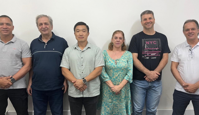 Secretário de Segurança, Gilberto Ito, se reuniu com a presidente da Associação Comercial, Fádua Sleiman, e com representantes da diretoria da entidade (Divulgação/PMMC)