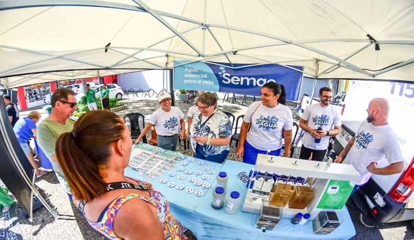 Numa tenda, houve um quiz com questões diversas sobre a água, desde hábitos de economia, meio ambiente e curiosidades (Divulgação/PMMC)