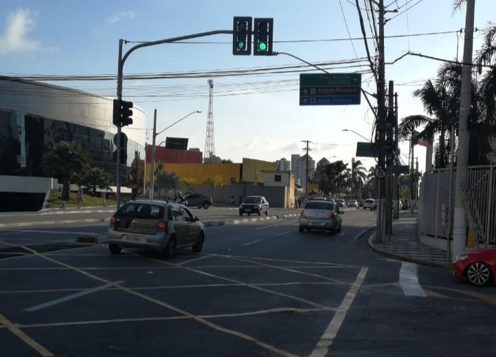 Os trabalhos para a abertura do acesso foram realizados nesta quarta e quinta-feira (09 e 10/10). As equipes da Secretaria Municipal de Transportes também fizeram a sinalização do local e, nesta sexta-feira, . . .