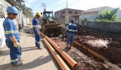 Obras de coleta e tratamento de esgoto no Botujuru e Cezar de Souza beneficiam também o Jardim das Bandeiras (Foto: Guilherme Berti/PMMC)