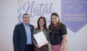 Os novos projetos têm por objetivo capacitar pessoas em situação de vulnerabilidade social para confeccionarem enfeites de Natal e uniformes escolares (Junior Lago/ PMMC)