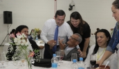 O prefeito Marcus Melo e a presidente do Fundo Social de Solidariedade, Karin Melo, conversaram com todos os convidados durante a 2ª edição da Noite de Caldos (Ney Sarmento/ PMMC)