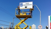 Sinalização da faixa preferencial para ônibus foi implantada pela Secretaria de Transportes na avenida Fernando Costa, entre a praça do Imigrante e a avenida Japão (Divulgação)