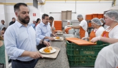 Secretário de Desenvolvimento Social, Gilberto Nascimento Junior, esteve em Mogi para uma visita às entidades parceiras do Programa Viva Leite e ao Restaurante Bom Prato (foto: Junior Lago/PMMC)